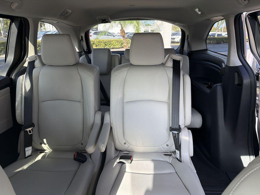new 2026 Honda Odyssey car, priced at $42,518