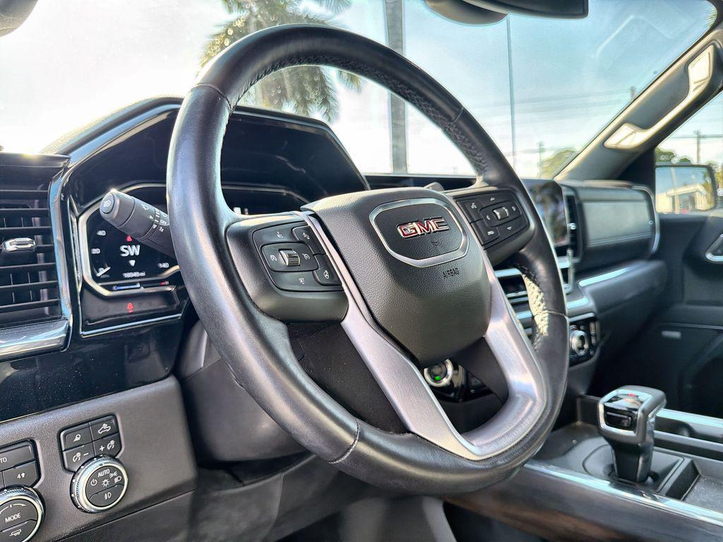 used 2023 GMC Sierra 1500 car, priced at $48,202