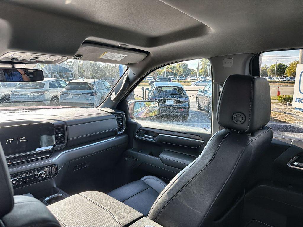 used 2023 GMC Sierra 1500 car, priced at $48,202