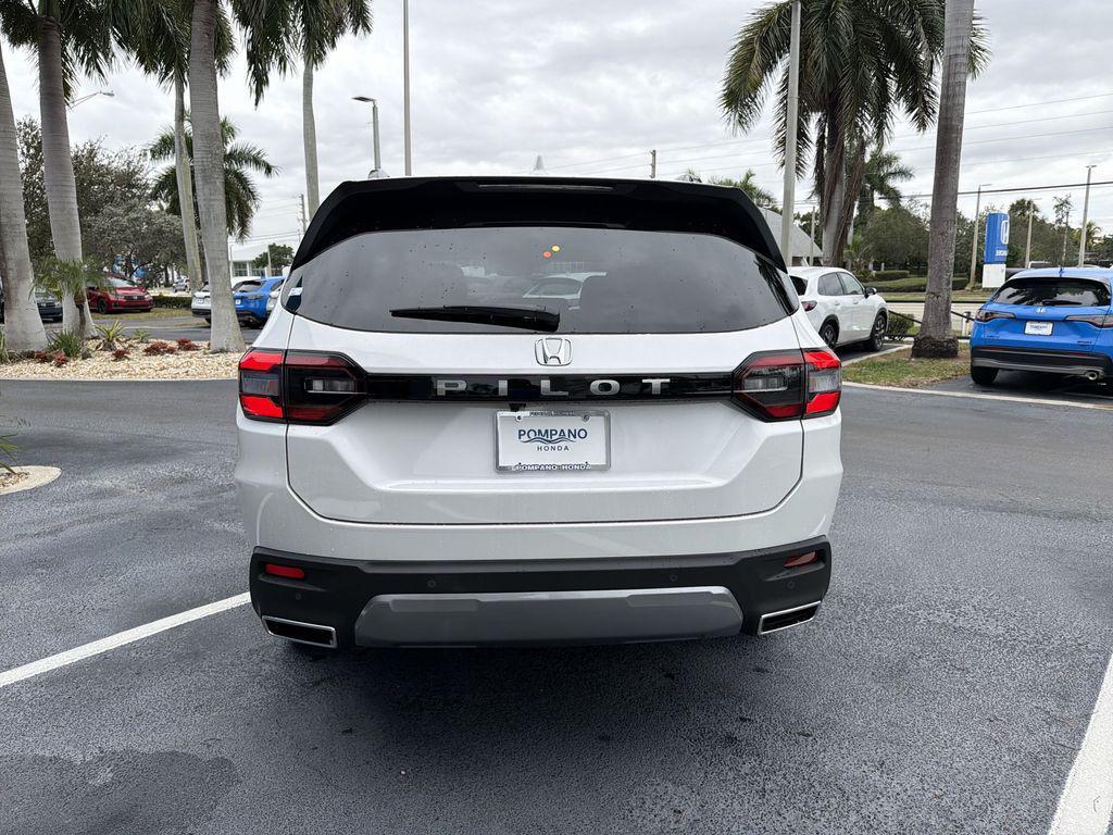 new 2026 Honda Pilot car, priced at $45,307