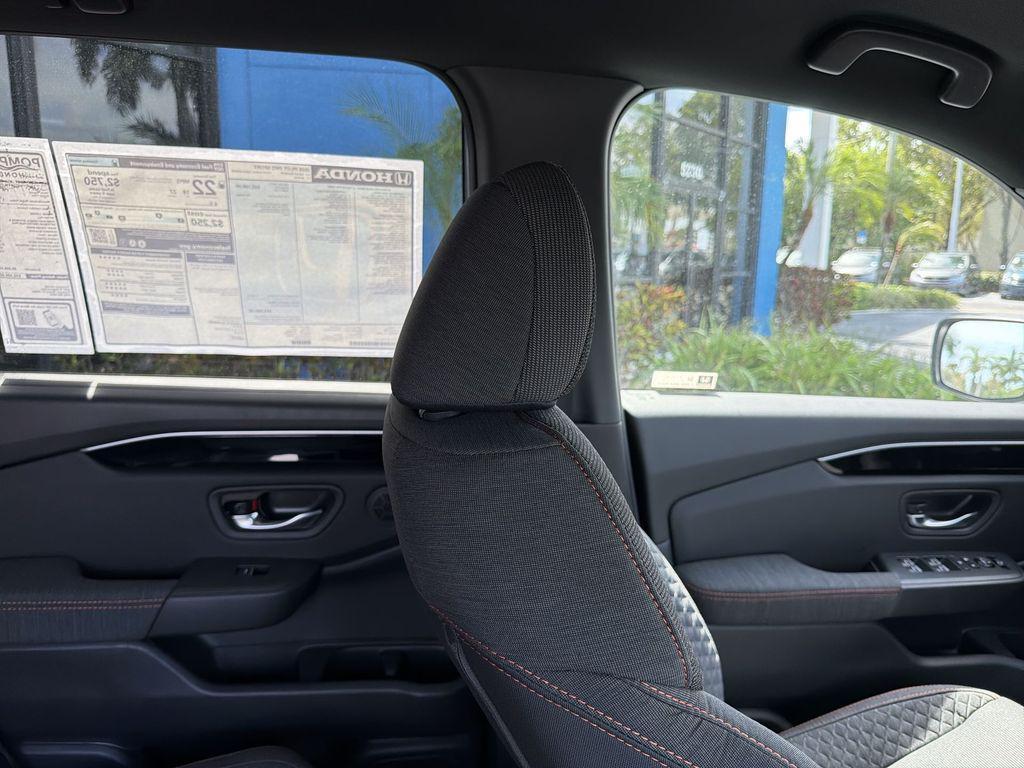 new 2026 Honda Pilot car, priced at $41,942