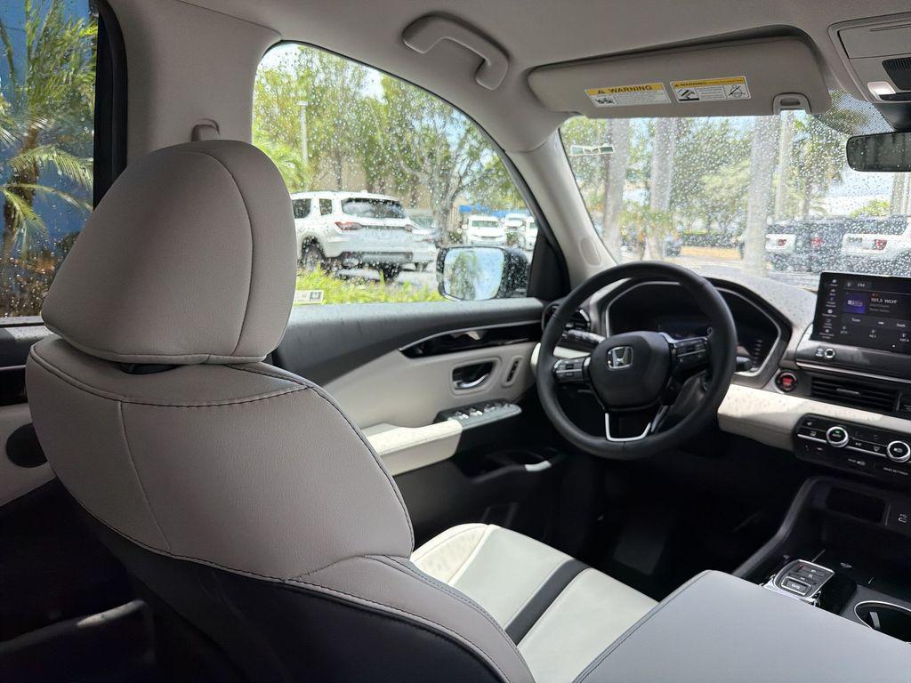 new 2026 Honda Pilot car, priced at $48,141