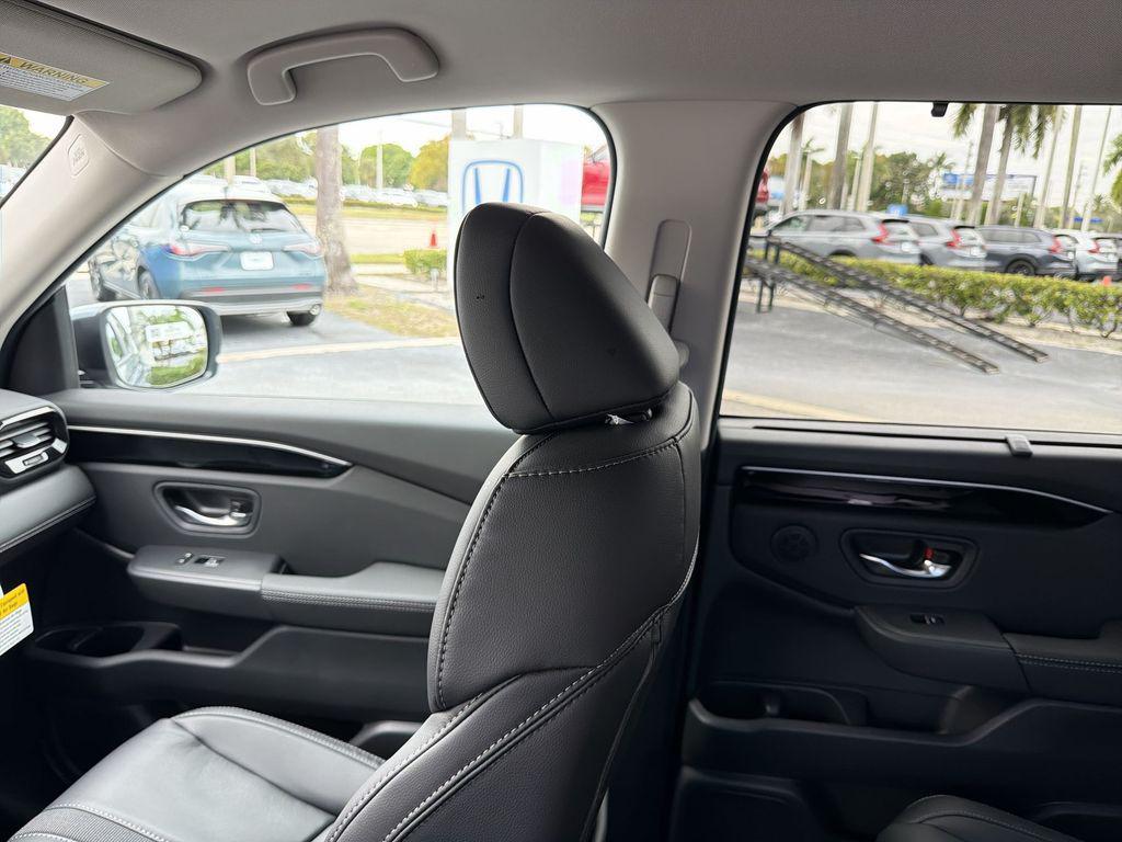 new 2026 Honda Pilot car, priced at $44,587