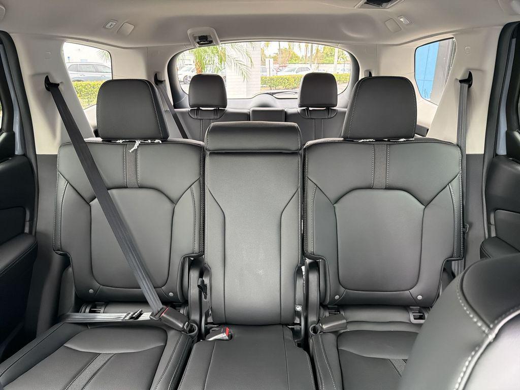 new 2026 Honda Pilot car, priced at $44,587