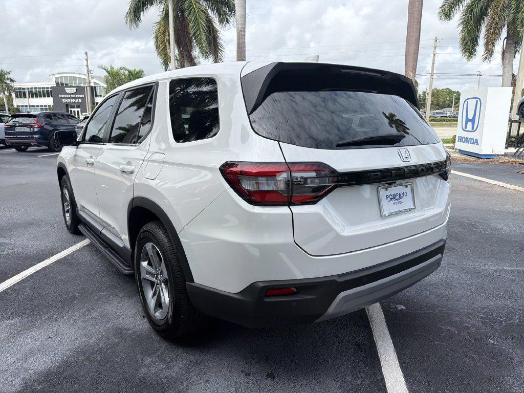used 2025 Honda Pilot car, priced at $36,798