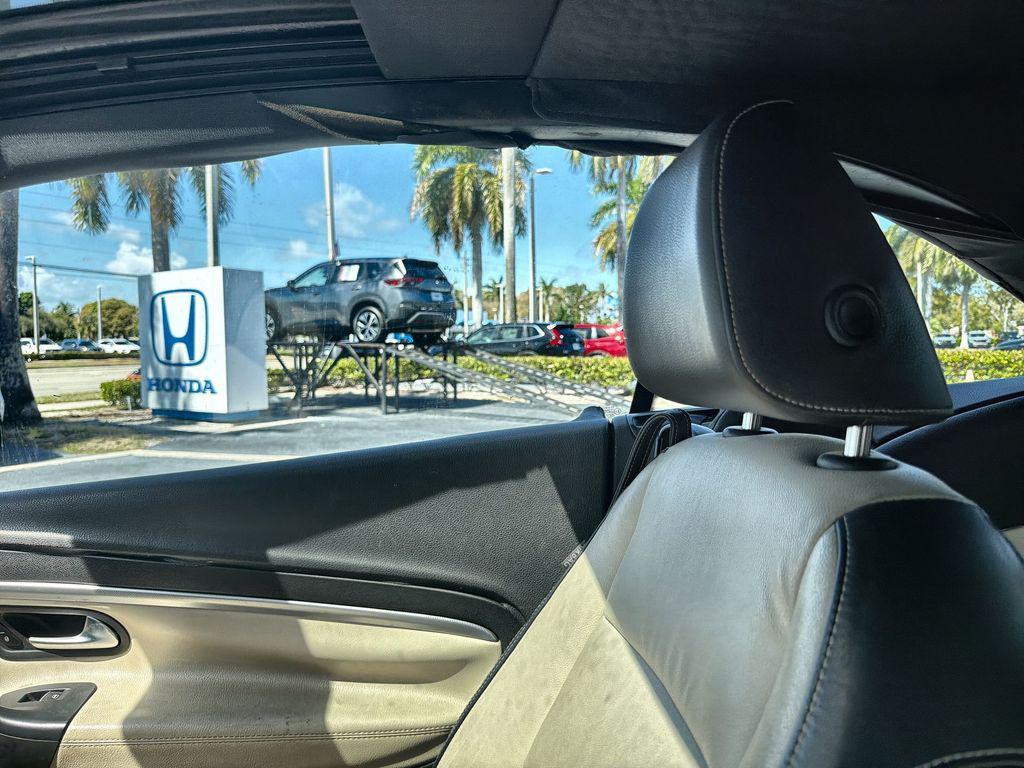 used 2015 Volkswagen Eos car, priced at $9,202