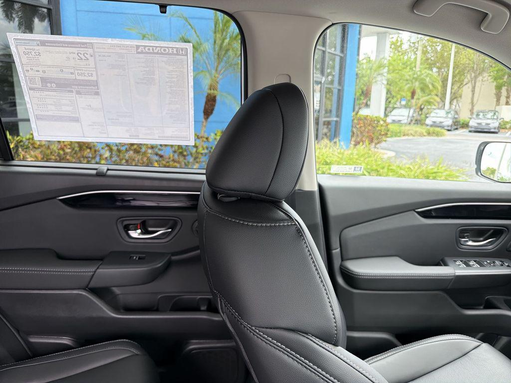 new 2026 Honda Pilot car, priced at $46,370
