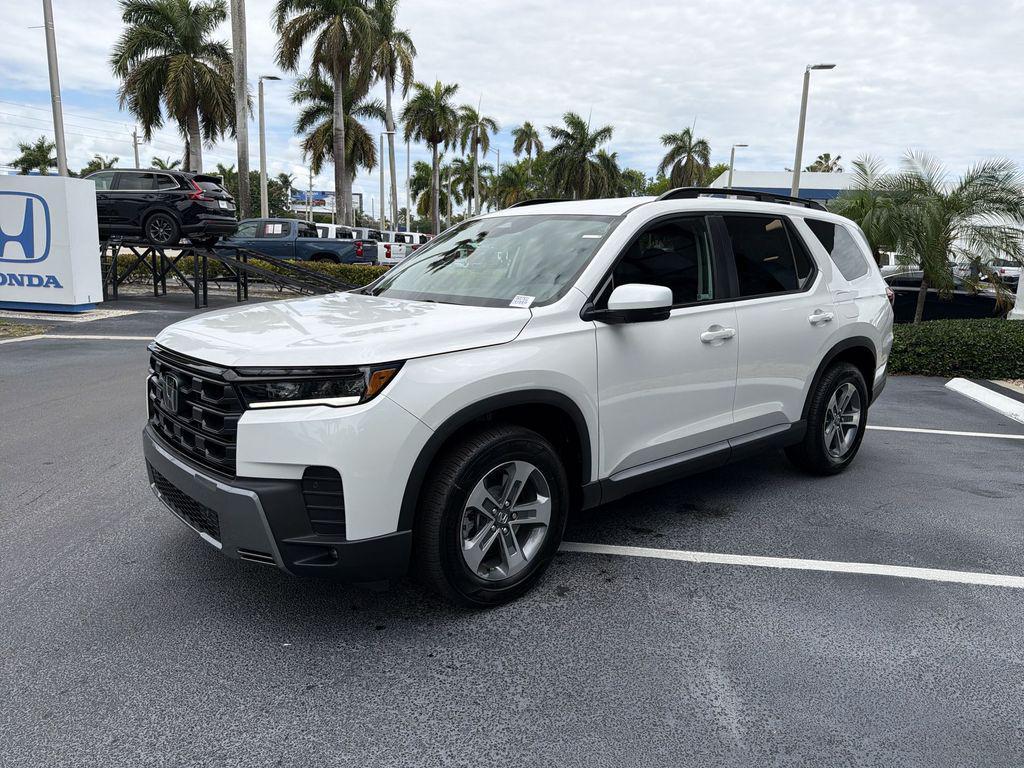 new 2026 Honda Pilot car, priced at $46,370