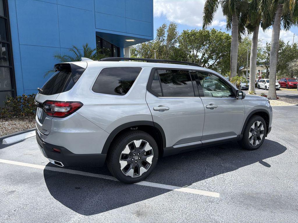 new 2026 Honda Pilot car, priced at $50,486