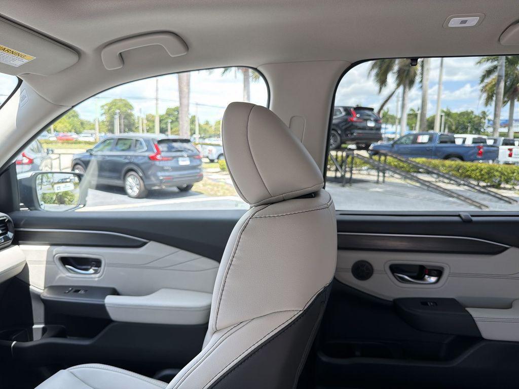 new 2026 Honda Pilot car, priced at $50,486