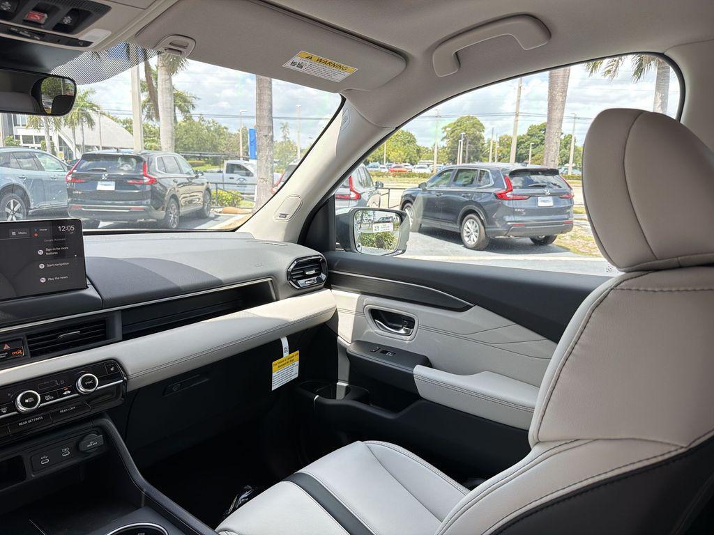 new 2026 Honda Pilot car, priced at $50,486