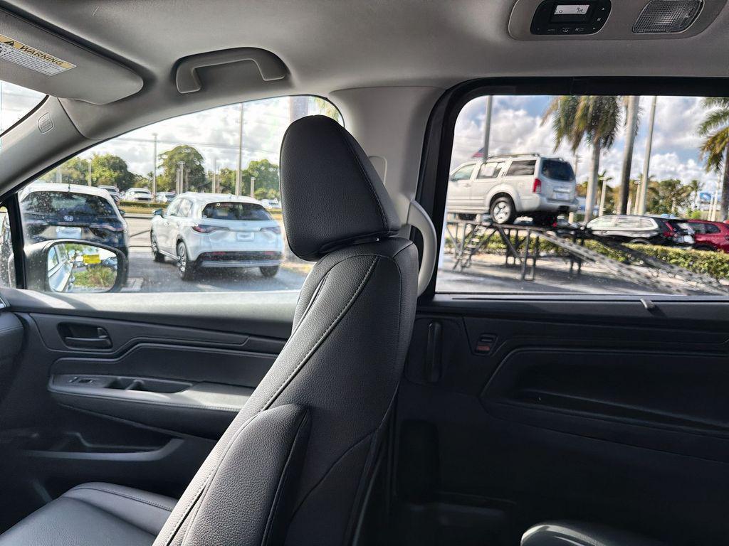 new 2026 Honda Odyssey car, priced at $42,518