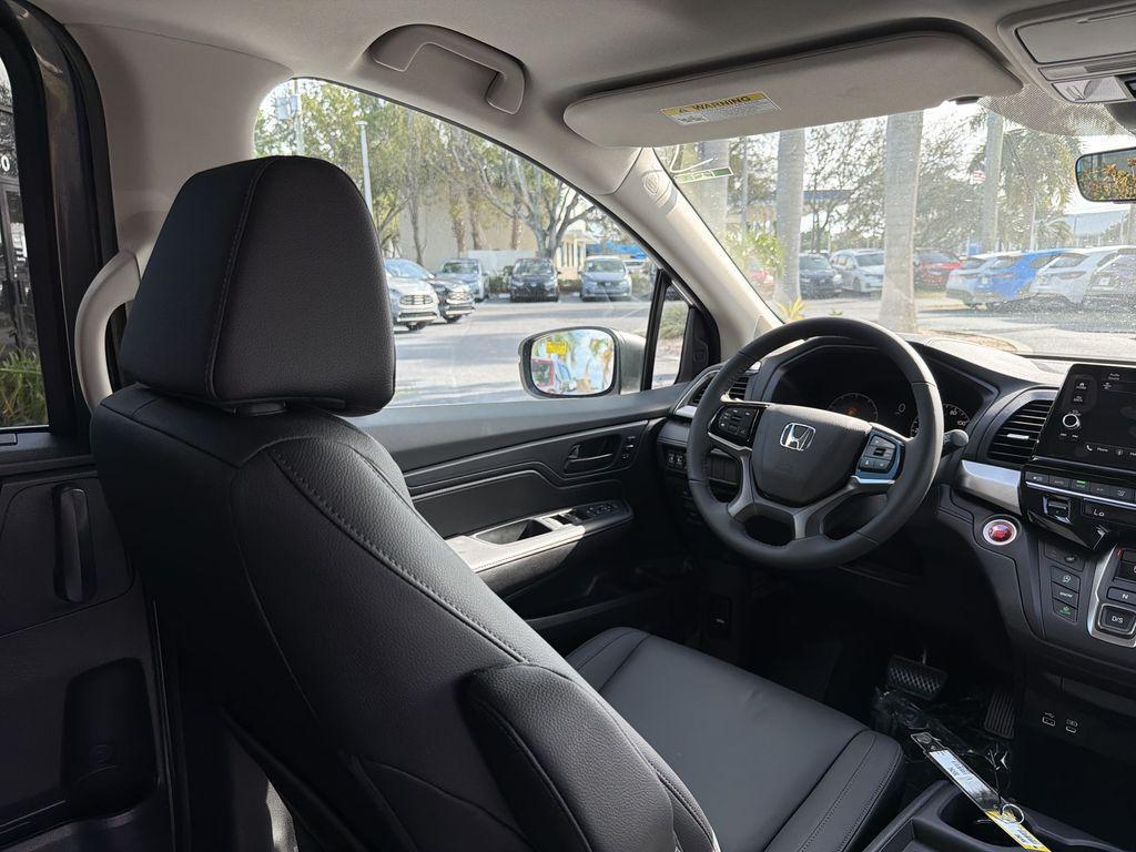 new 2026 Honda Odyssey car, priced at $42,518