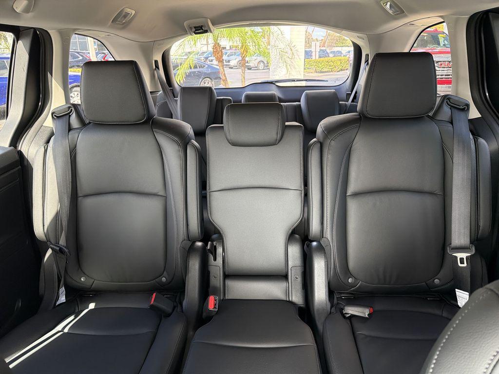 new 2026 Honda Odyssey car, priced at $42,518