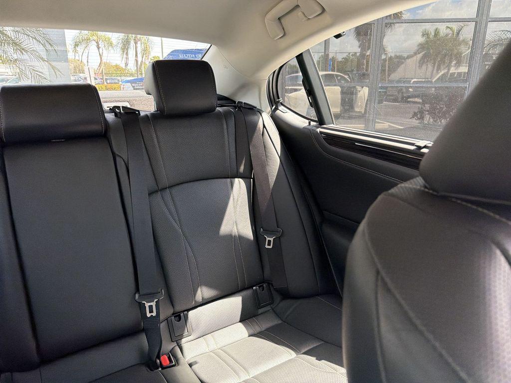 used 2021 Lexus ES 300h car, priced at $35,999