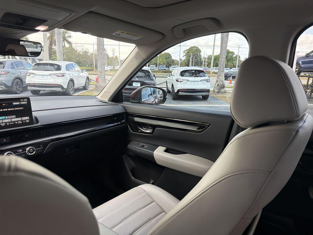 used 2023 Honda CR-V car, priced at $28,417