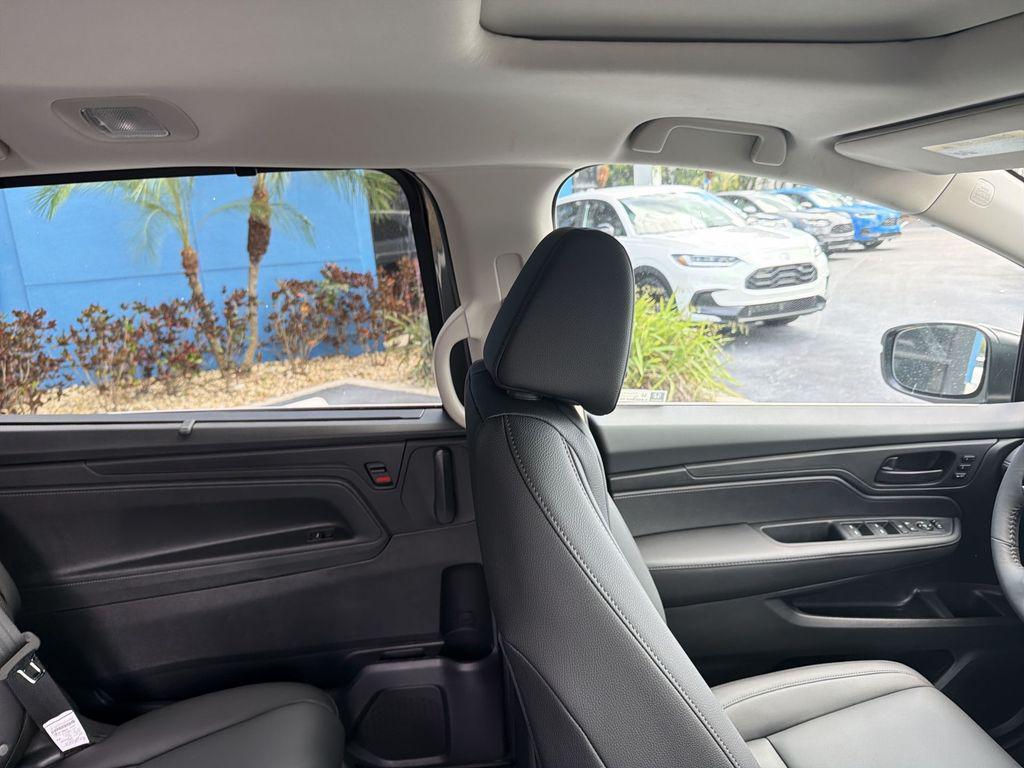 new 2026 Honda Odyssey car, priced at $43,090