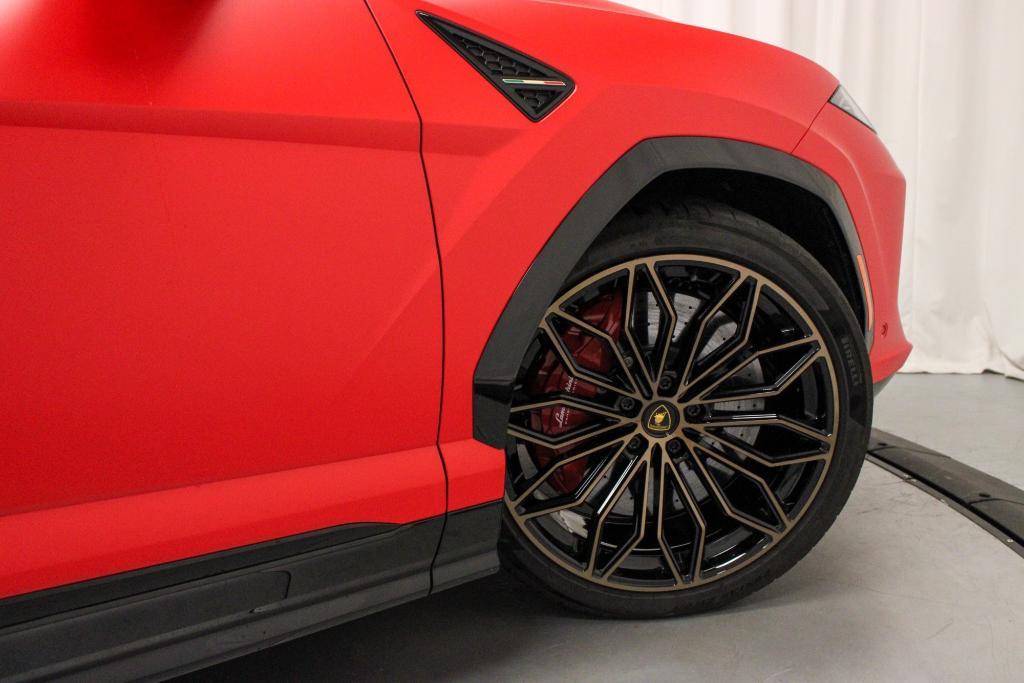 used 2025 Lamborghini Urus car, priced at $299,995