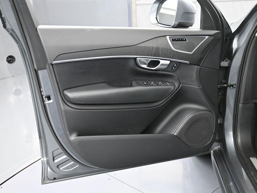 used 2020 Volvo XC90 car, priced at $17,495