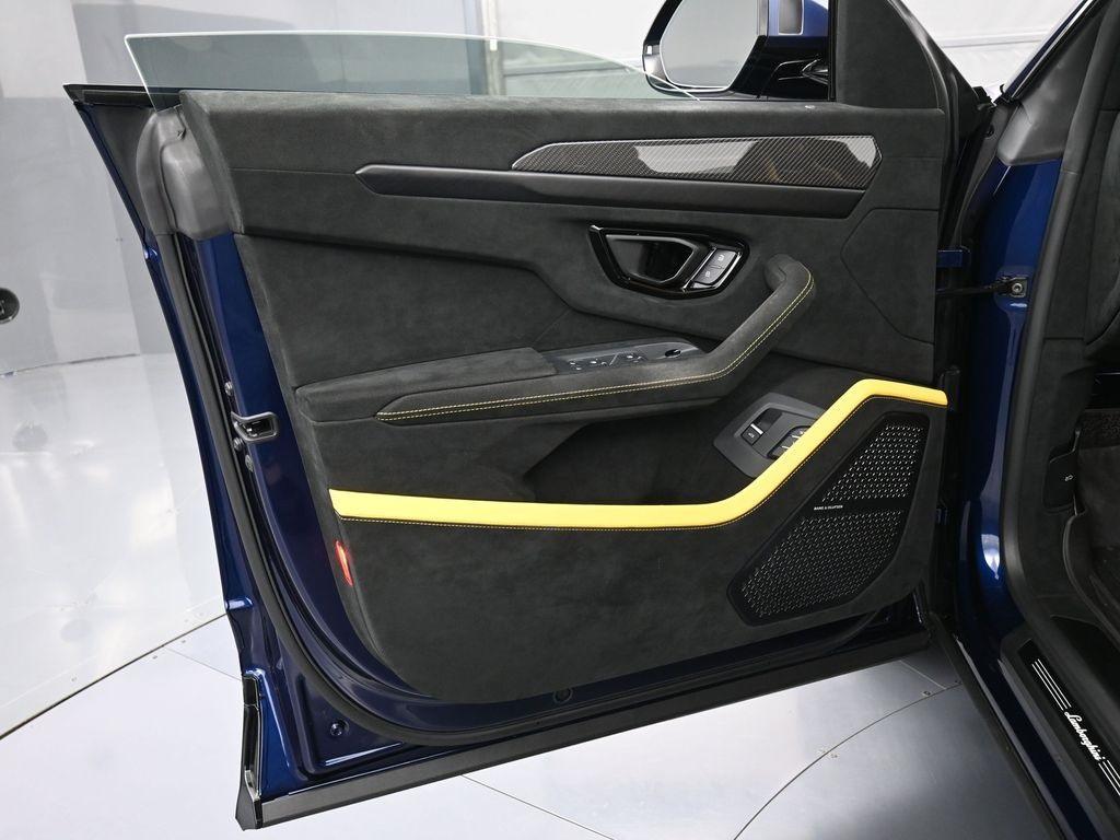 used 2023 Lamborghini Urus car, priced at $294,995
