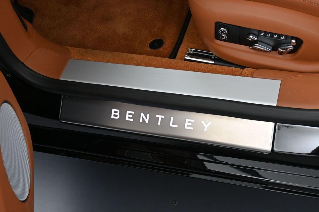 new 2026 Bentley Flying Spur car, priced at $285,745
