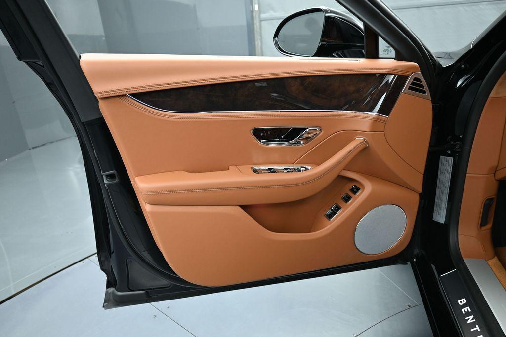 new 2026 Bentley Flying Spur car, priced at $285,745