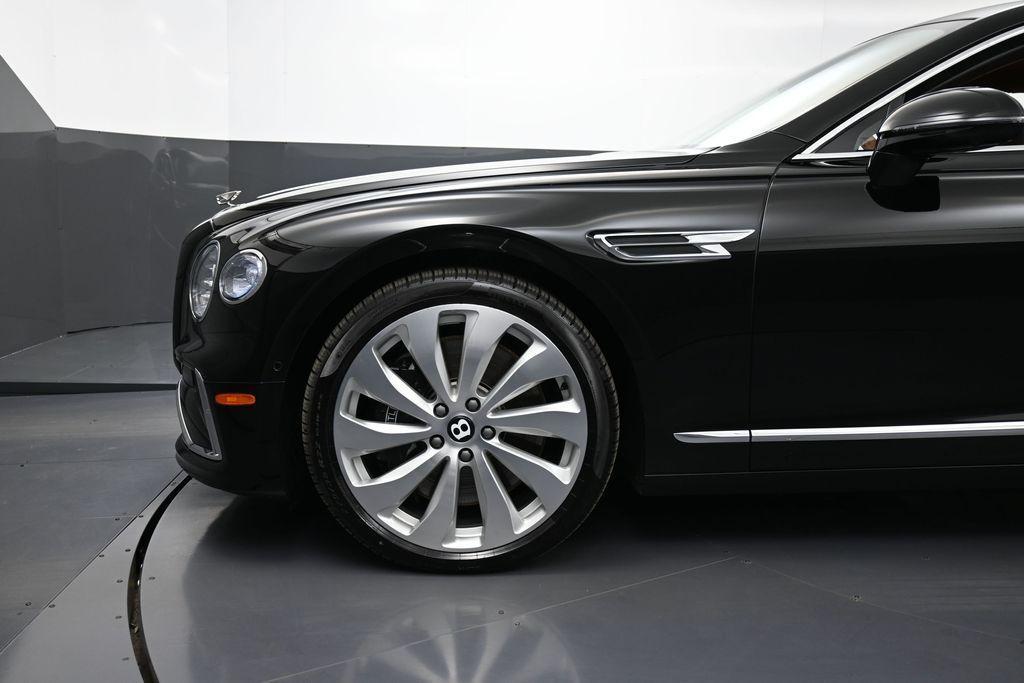 new 2026 Bentley Flying Spur car, priced at $285,745