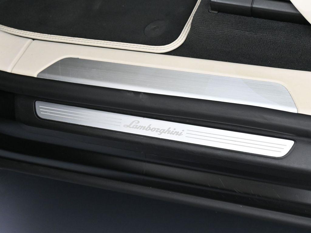 used 2020 Lamborghini Urus car, priced at $179,995