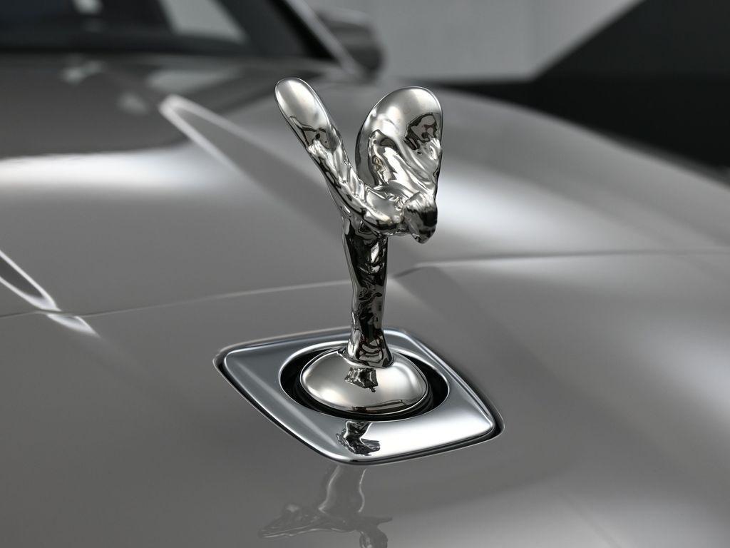 new 2026 Rolls-Royce Cullinan car, priced at $489,950