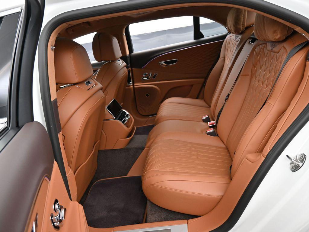 Bentley Flying Spur view 26