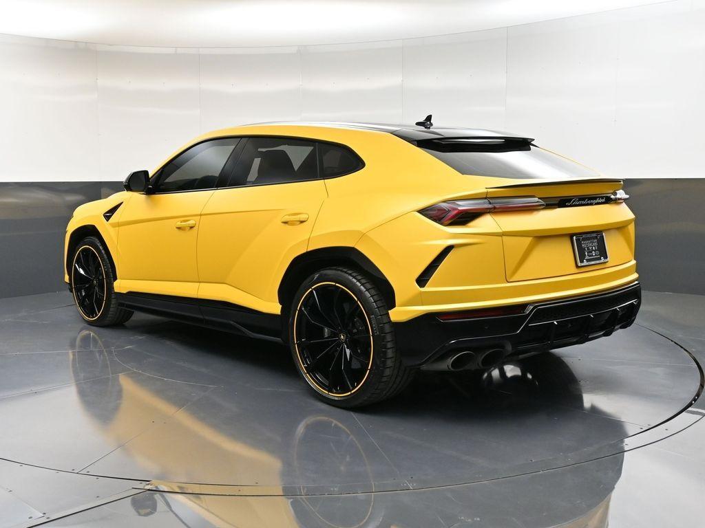 used 2022 Lamborghini Urus car, priced at $244,995