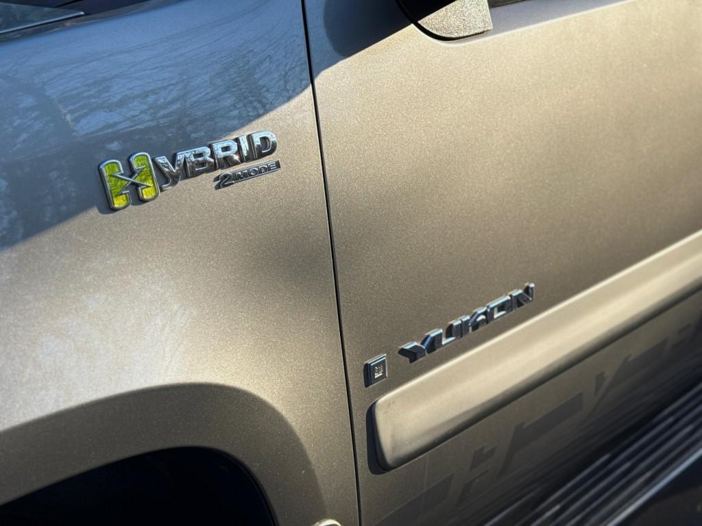 used 2008 GMC Yukon Hybrid car, priced at $12,991