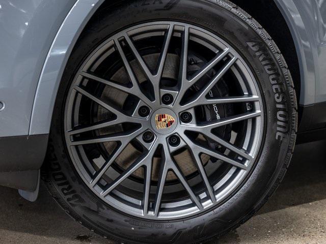 new 2025 Porsche Cayenne car, priced at $114,585