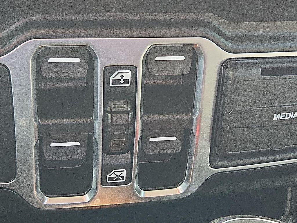 used 2022 Jeep Gladiator car, priced at $29,900