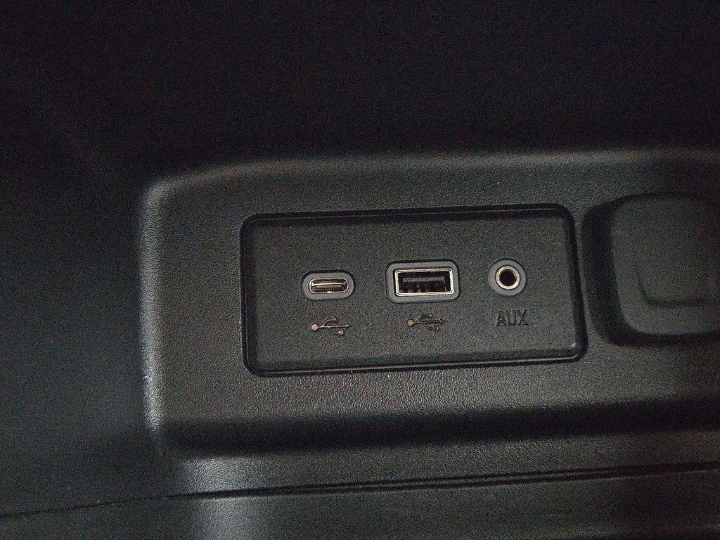 used 2022 Chevrolet Equinox car, priced at $23,500