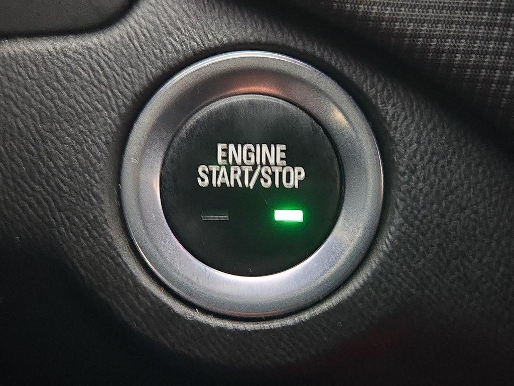 used 2022 Chevrolet Equinox car, priced at $23,500