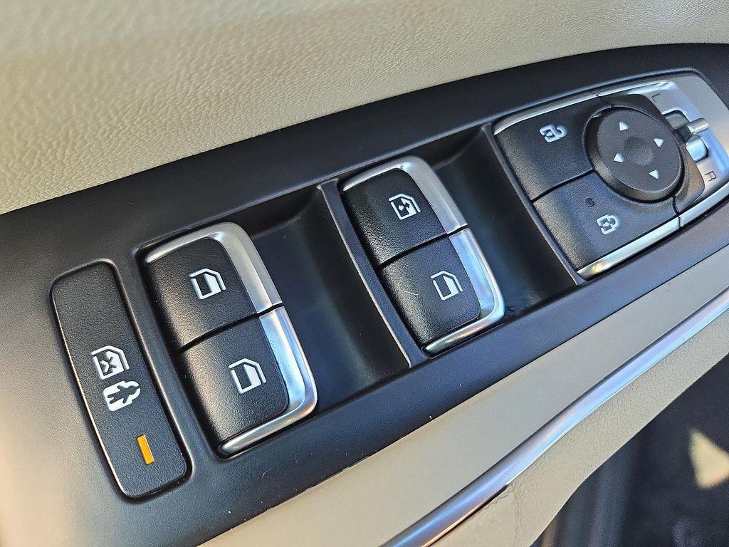 used 2023 Kia Sorento car, priced at $28,750