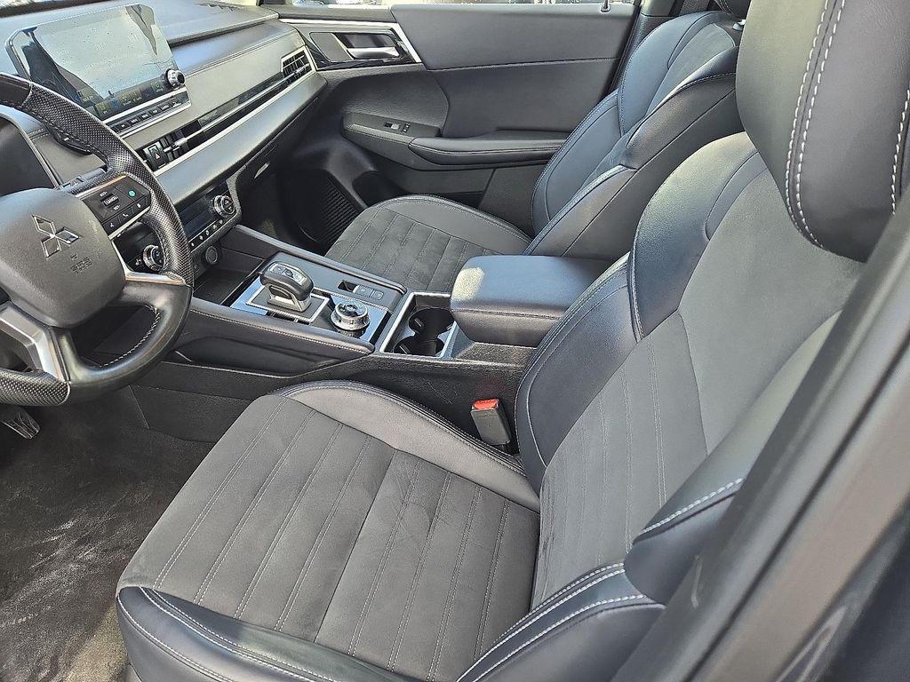 used 2024 Mitsubishi Outlander car, priced at $26,300