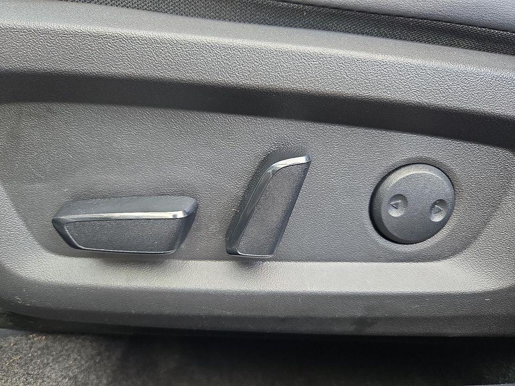 used 2024 Mitsubishi Outlander car, priced at $26,300