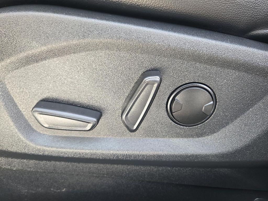 used 2024 Ford Edge car, priced at $23,800