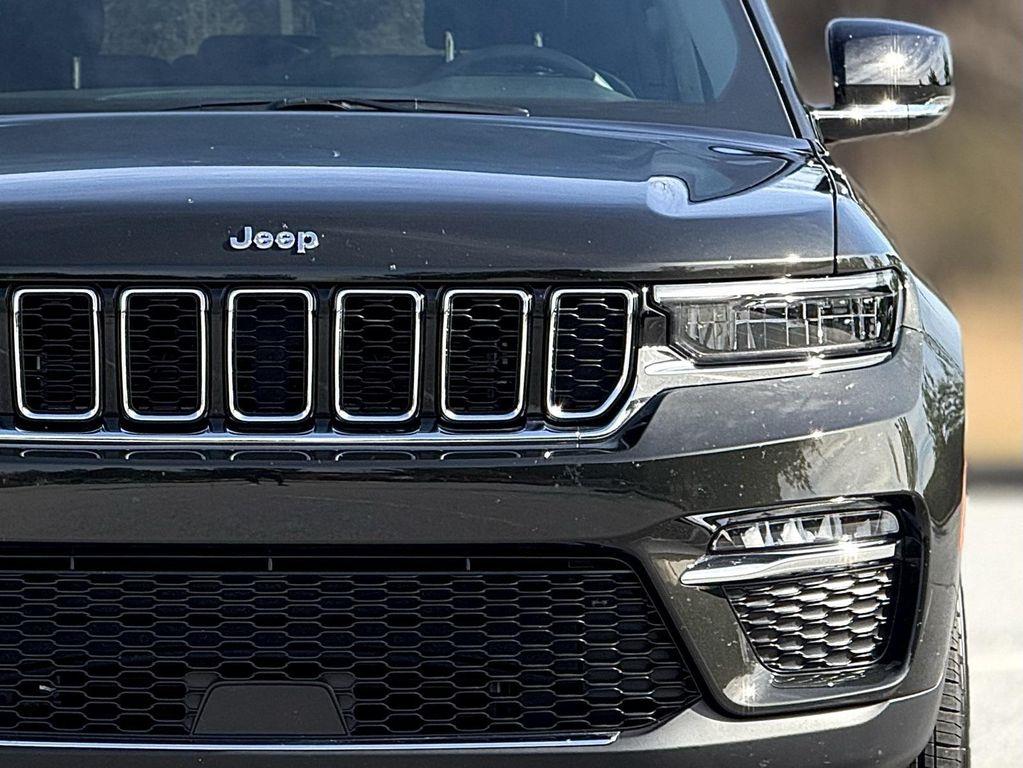 used 2023 Jeep Grand Cherokee car, priced at $30,999