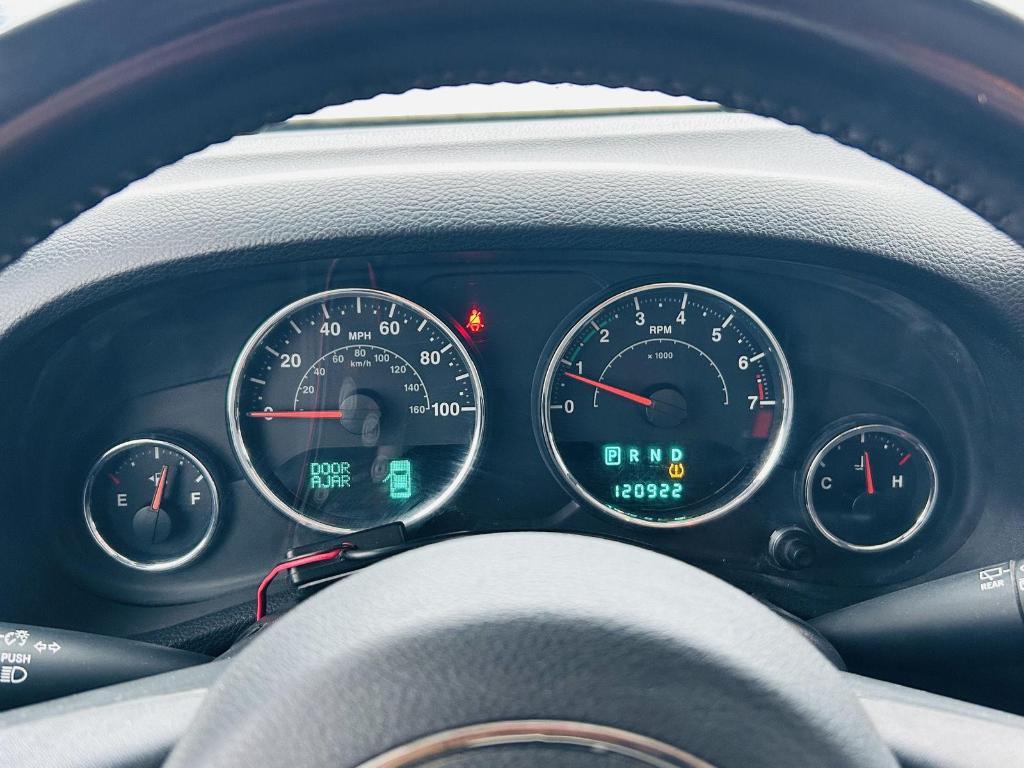 used 2013 Jeep Wrangler Unlimited car, priced at $15,500