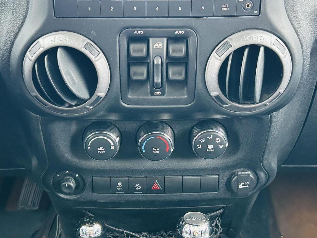 used 2013 Jeep Wrangler Unlimited car, priced at $15,500