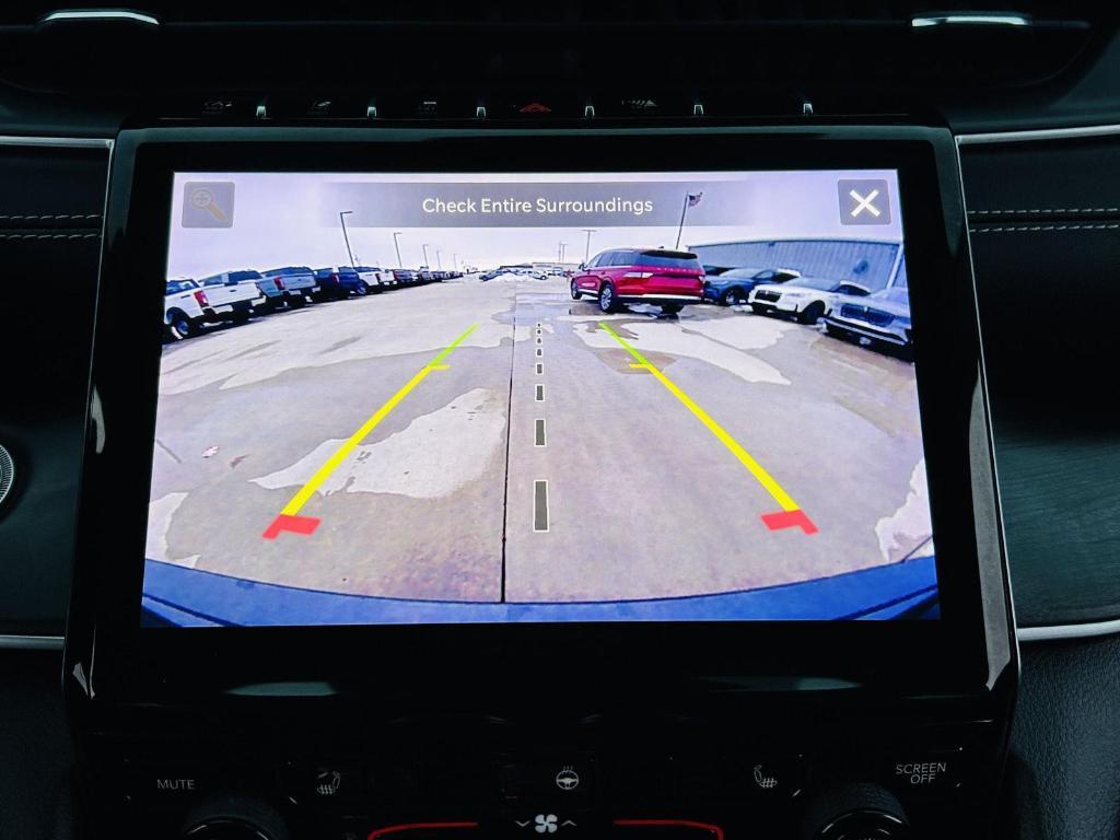 used 2023 Jeep Grand Cherokee car, priced at $33,000