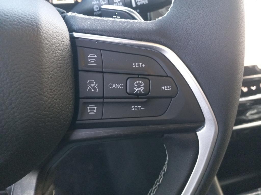 new 2026 Jeep Grand Cherokee car, priced at $50,580