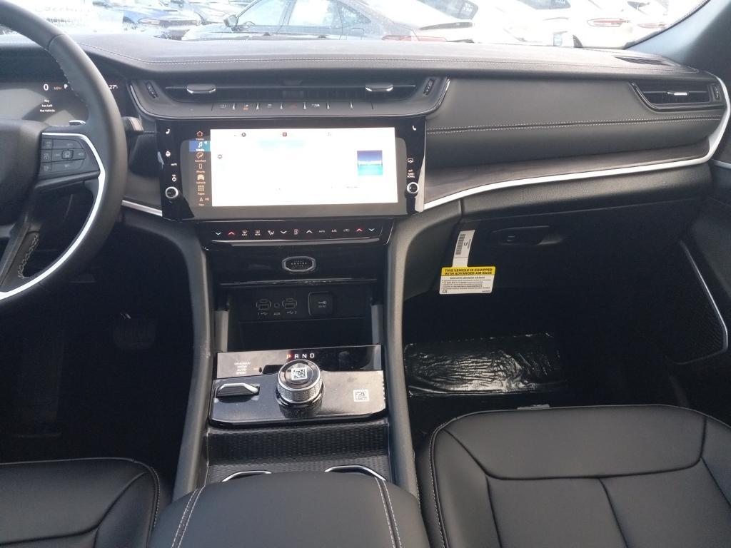 new 2026 Jeep Grand Cherokee car, priced at $50,580