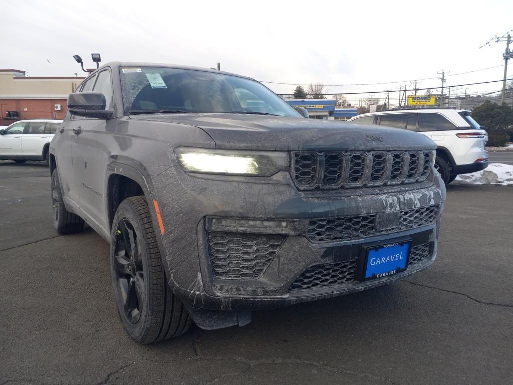 new 2026 Jeep Grand Cherokee car, priced at $50,580