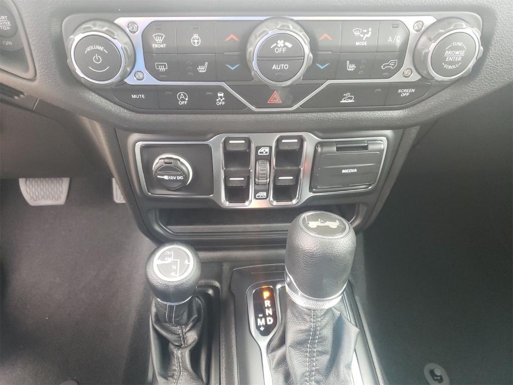 new 2025 Jeep Wrangler car, priced at $54,270