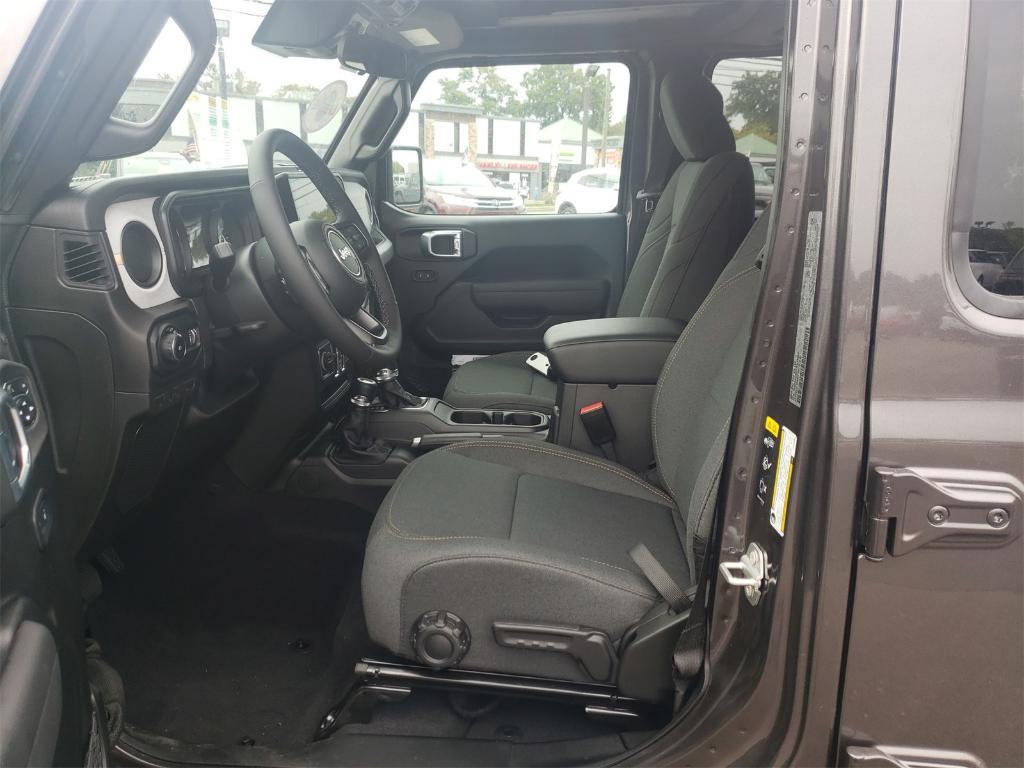 new 2025 Jeep Wrangler car, priced at $54,270