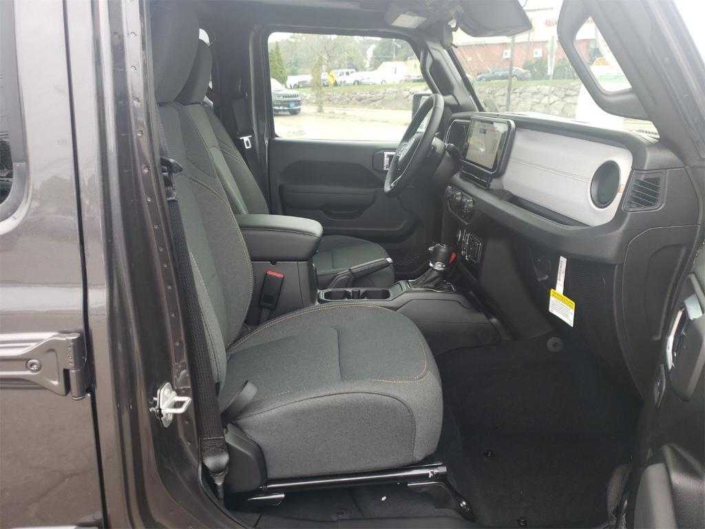 new 2025 Jeep Wrangler car, priced at $54,270